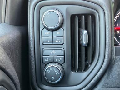 Chevrolet Silverado 1500 2021 - Thumbnail 28