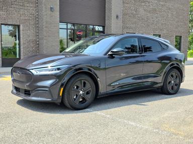 Ford Mustang Mach-E 2022 - Thumbnail 2