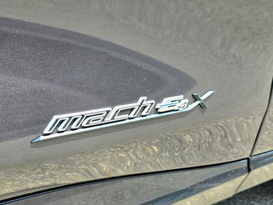 Ford Mustang Mach-E 2022 - Thumbnail 10