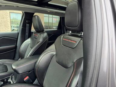Jeep Cherokee 2021 - Thumbnail 18