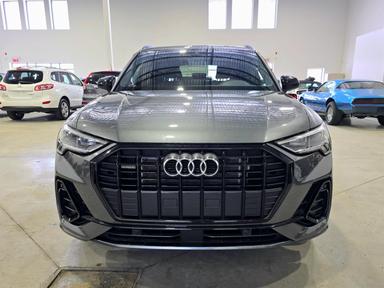 Audi Q3 2023 - Thumbnail 8